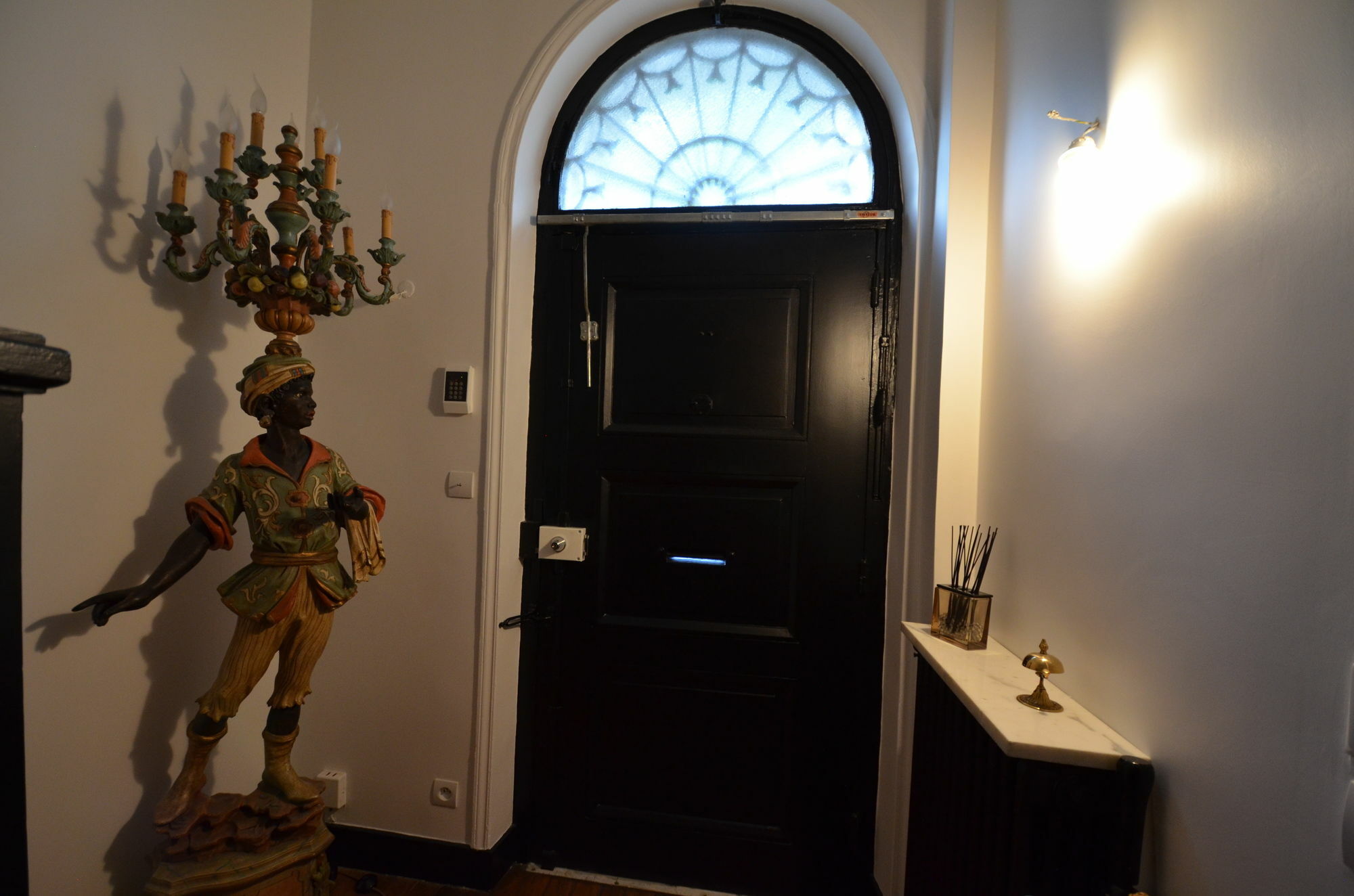 Le Jardin De Rochegrosse Bed & Breakfast Paris Exterior photo